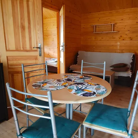 Niezapominajki-Domki I Pokoje Nad Brzegiem Jeziora Villa Gizycko Exterior photo