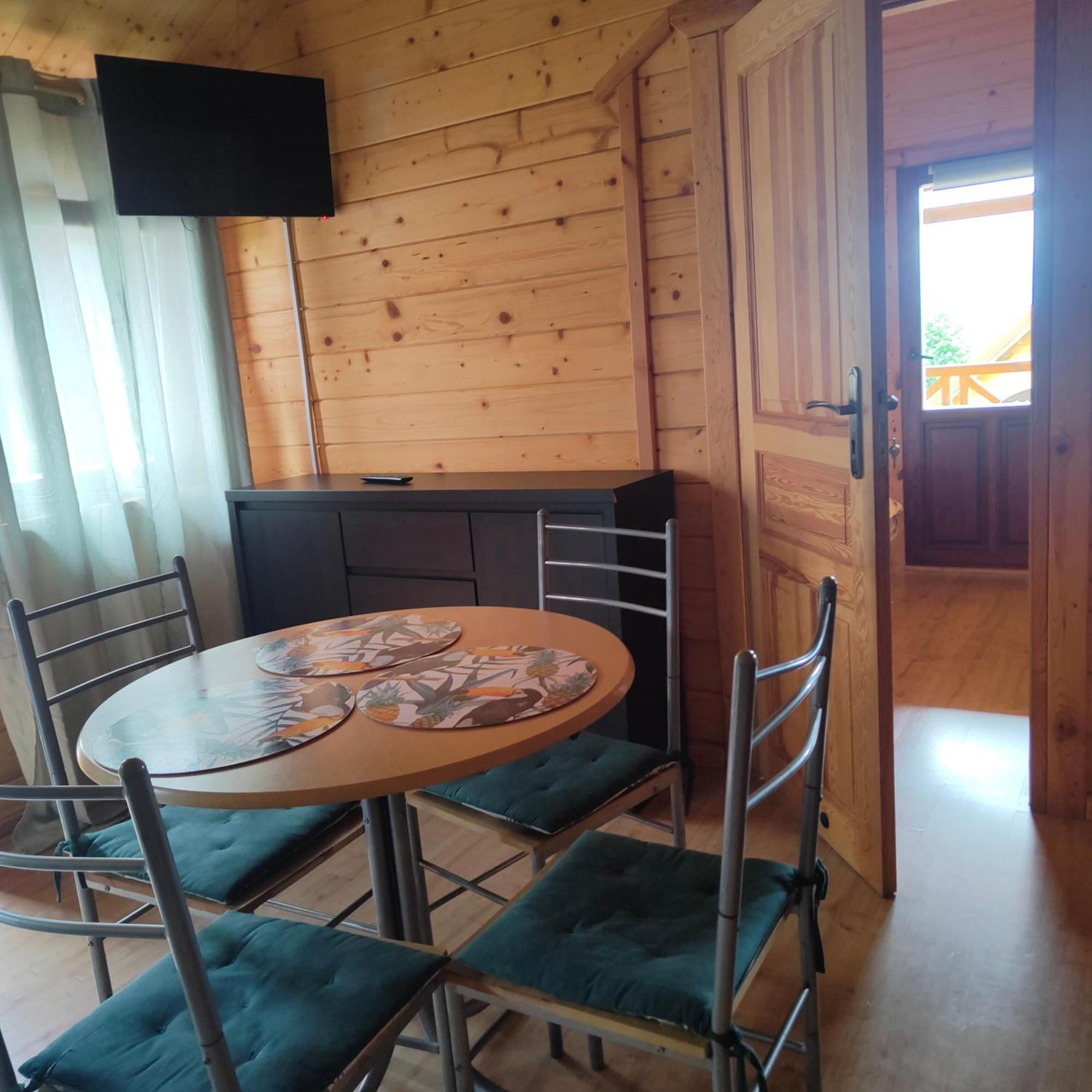 Ferienhaus Niezapominajki-domki I Pokoje Nad Brzegiem Jeziora *